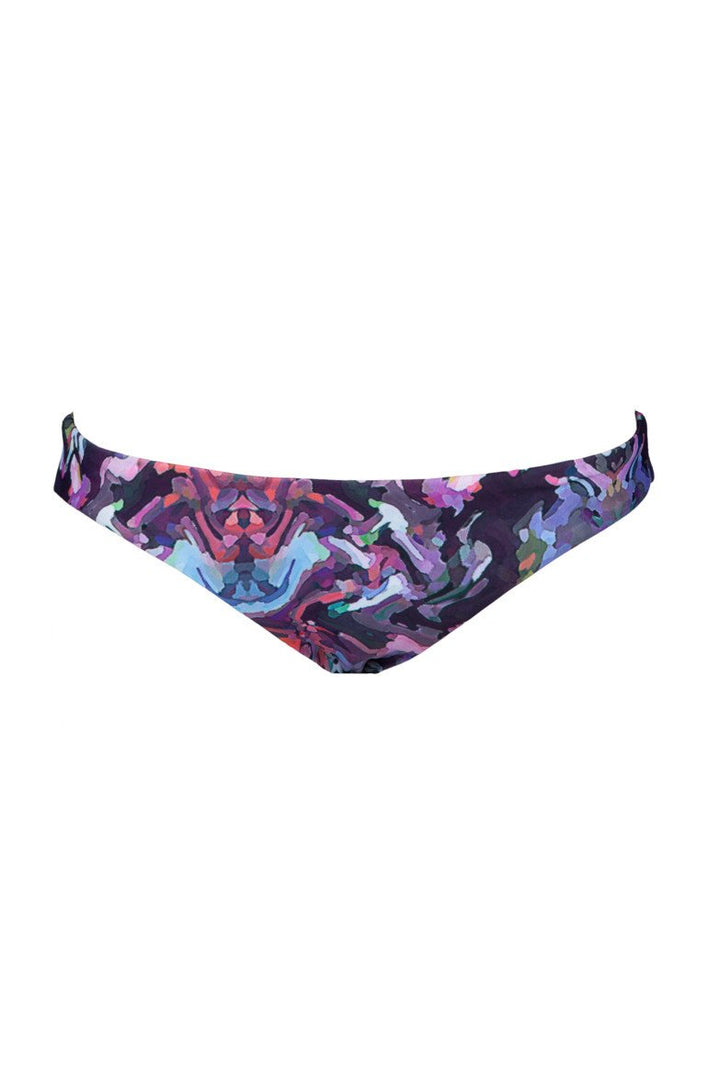 Mediterraneo Cheeky Bottom in Sea Cave